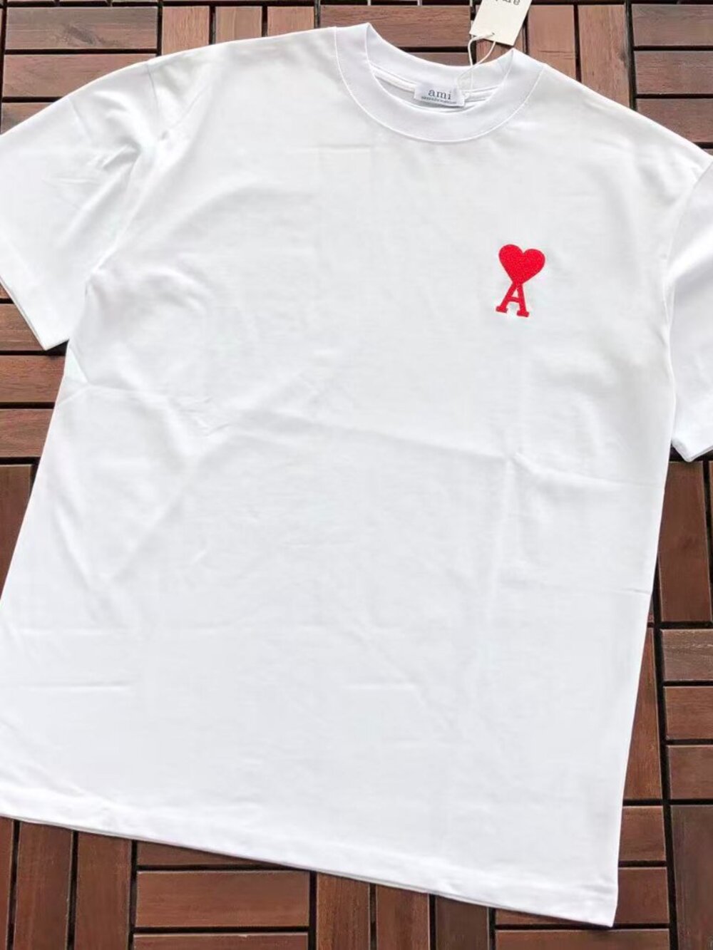 Ami Paris White Short Sleeve Tee with Red Heart Logo Size XL